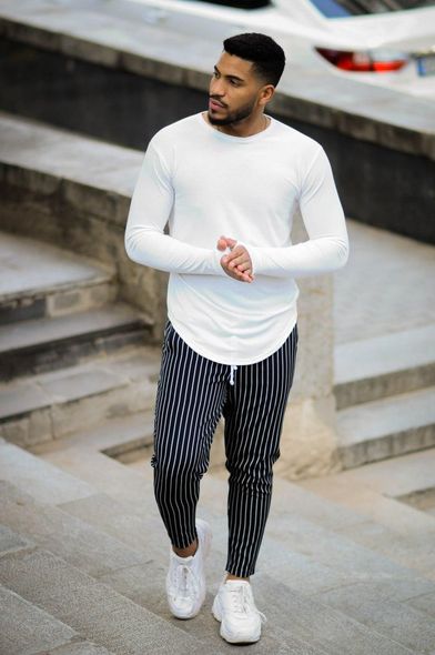 Стильный мужской комплект приталенный лонгслив белый черные брюки в полоску, Белый, S